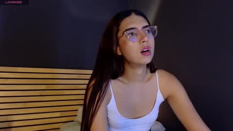 Sara online show from December 18, 8:37 pm