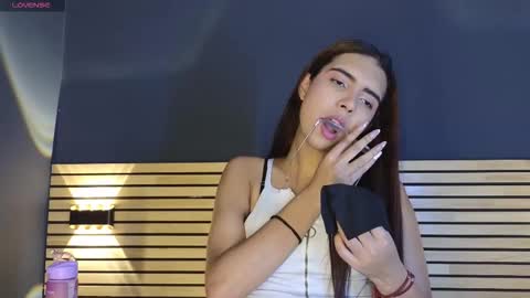 Sara online show from December 20, 7:10 pm