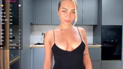 Snapshot of sarashineee chatting on July 2, 1:38 am Sara online show from July 2, 1:38 am