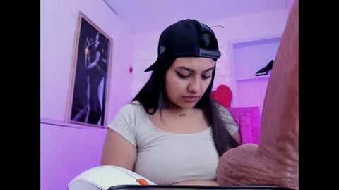 sarastonesx online show from September 25, 11:36 am