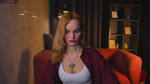 Sara online show from December 17, 1:28 pm