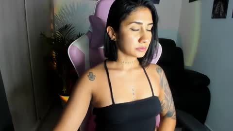 saratukkerr online show from November 9, 9:24 pm