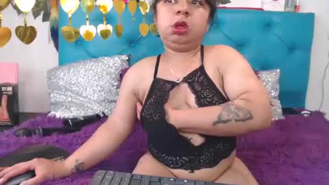 Sara Wills online show from January 18, 7:15 pm