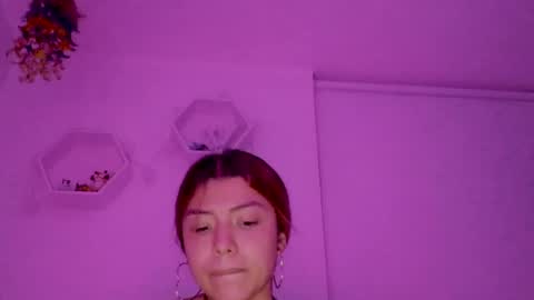 Snapshot of saray2312 chatting on April 28, 4:17 am Saray online show from April 28, 4:17 am