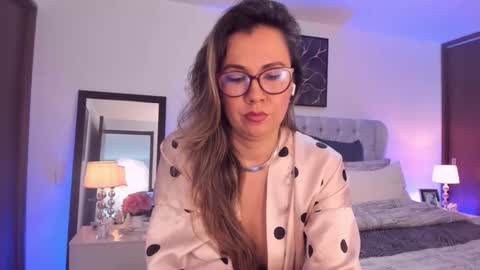 sarha online show from October 28, 3:47 pm