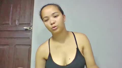 Snapshot of sarhon917962 chatting on April 30, 9:48 am sarhon917962 online show from April 30, 9:48 am
