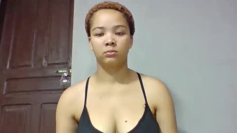 Snapshot of sarhon917962 chatting on May 14, 10:33 am sarhon917962 online show from May 14, 10:33 am