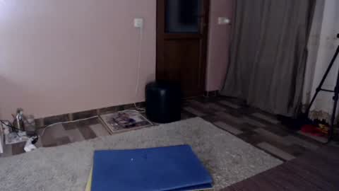 Snapshot of sarinaluv chatting on June 15, 8:00 pm online show from June 15, 8:00 pm