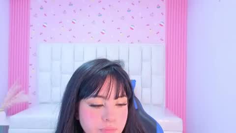 Sara  online show from June 5, 8:47 pm