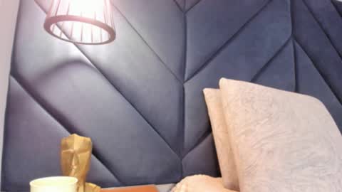 Sara  online show from November 14, 8:57 am