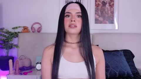 Sara online show from March 7, 5:43 pm