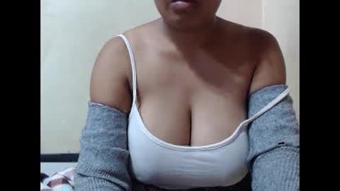 saronette online show from November 21, 7:07 am