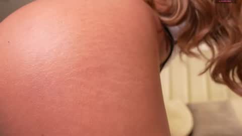 Snapshot of sary_hott chatting on April 7, 1:39 am My Name Is Sara C. Welcome online show from April 7, 1:39 am