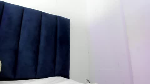 Snapshot of sasha__15 chatting on May 18, 1:39 pm sasha online show from May 18, 1:39 pm