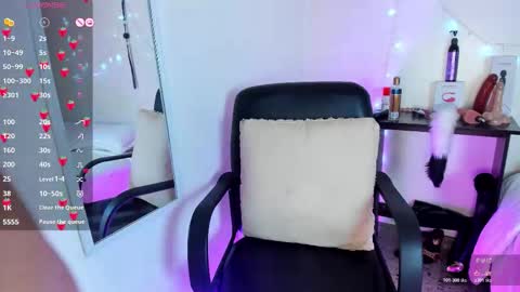 Snapshot of sasha_brattz chatting on November 15, 6:15 pm Sasha Brattz online show from November 15, 6:15 pm