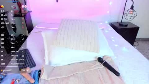 Snapshot of sasha_brattz chatting on November 27, 10:12 pm Sasha Brattz online show from November 27, 10:12 pm