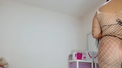 Sasha Creamy online show from July 1, 12:01 am