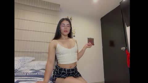 Snapshot of sasha_jonne chatting on November 29, 3:20 am sasha_jonne online show from November 29, 3:20 am