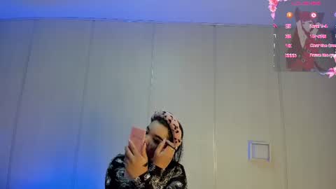 Snapshot of sasha_rivers chatting on July 18, 7:28 pm Sasha online show from July 18, 7:28 pm