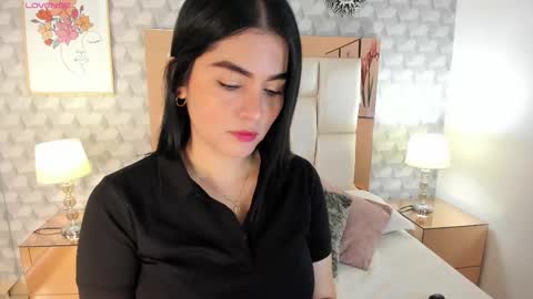 Snapshot of sasha_sims chatting on September 12, 11:43 am Camila online show from September 12, 11:43 am