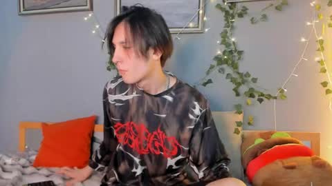 Snapshot of sasha_vesmus chatting on May 21, 10:17 pm Sasha Vesmus online show from May 21, 10:17 pm
