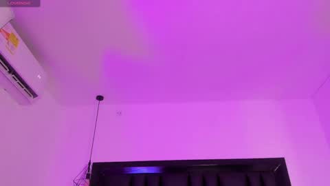 Snapshot of sasha_yaklove666 chatting on February 7, 1:47 am Sasha online show from February 7, 1:47 am