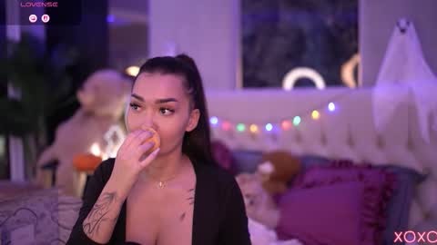 Dennise online show from October 30, 7:58 pm