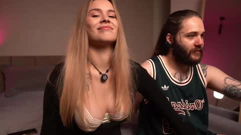 Snapshot of sashahoneyvice chatting on February 17, 9:54 pm sashahoneyvice online show from February 17, 9:54 pm