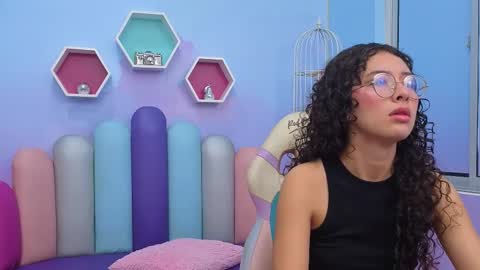 SashaMonroee  online show from November 3, 11:37 pm