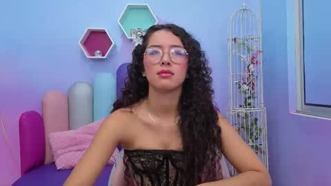 SashaMonroee  online show from November 15, 4:21 am