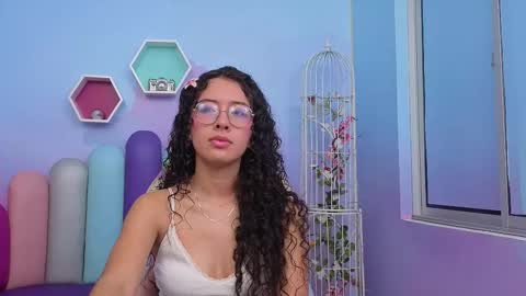 SashaMonroee  online show from November 17, 11:43 pm