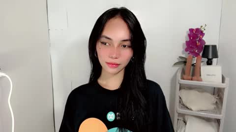 Sashi online show from November 9, 1:31 pm