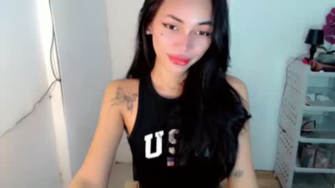 Snapshot of sashifoxdoll_ chatting on May 28, 10:18 pm Sashi online show from May 28, 10:18 pm