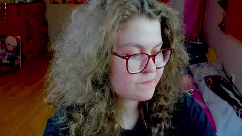 .Alexandra online show from April 25, 3:42 pm