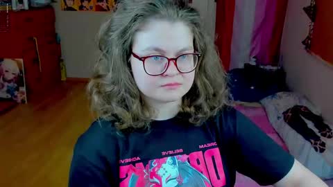 Snapshot of sashy_way chatting on May 3, 2:23 pm .Alexandra online show from May 3, 2:23 pm