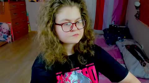 Snapshot of sashy_way chatting on May 23, 4:22 pm .Alexandra online show from May 23, 4:22 pm