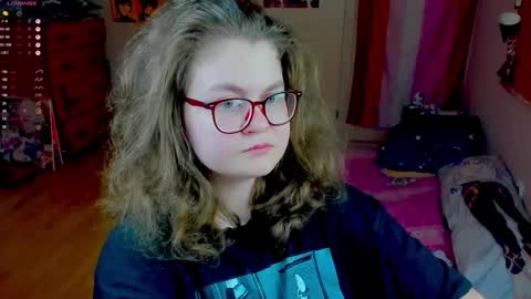 Snapshot of sashy_way chatting on June 5, 8:36 pm .Alexandra online show from June 5, 8:36 pm