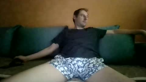 Snapshot of sasko877 chatting on June 21, 5:43 am sasko877 online show from June 21, 5:43 am