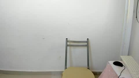 Snapshot of saskya13 chatting on July 6, 3:47 pm saskya13 online show from July 6, 3:47 pm