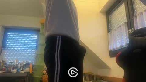 Snapshot of sason97xx chatting on May 18, 7:25 am sason97xx online show from May 18, 7:25 am