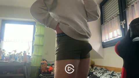 Snapshot of sason97xx chatting on June 9, 3:34 pm sason97xx online show from June 9, 3:34 pm