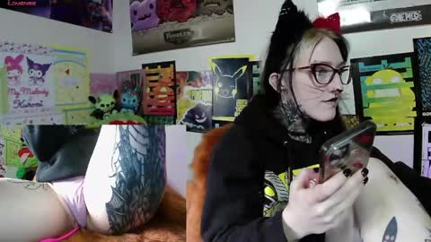 Ivy online show from April 30, 4:02 pm