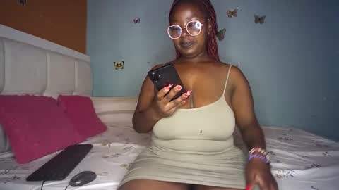 Snapshot of sassy100936 chatting on May 7, 4:40 am Spicyd online show from May 7, 4:40 am