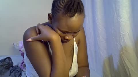 sassy_bella online show from October 7, 12:41 am