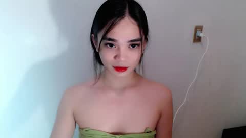 Snapshot of sassy_keath chatting on May 16, 4:50 pm Keath online show from May 16, 4:50 pm