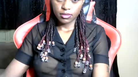 Snapshot of sassy_lyne chatting on July 5, 9:05 am sassy_lyne online show from July 5, 9:05 am