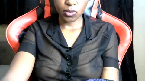 Snapshot of sassy_lyne chatting on July 30, 3:05 am sassy_lyne online show from July 30, 3:05 am