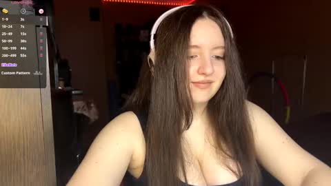 Snapshot of sassy_touch_heat_x3 chatting on October 27, 6:23 pm Marmulka or Mary online show from October 27, 6:23 pm