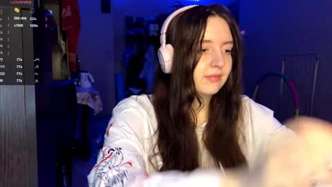 Snapshot of sassy_touch_heat_x3 chatting on November 3, 5:47 pm Marmulka or Mary online show from November 3, 5:47 pm