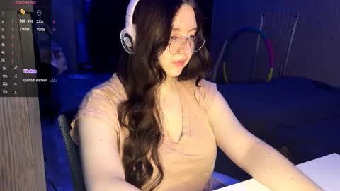 Snapshot of sassy_touch_heat_x3 chatting on November 11, 6:30 pm Marmulka or Mary online show from November 11, 6:30 pm